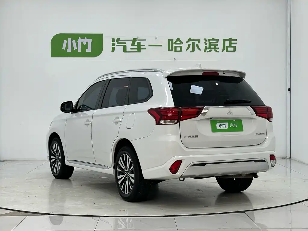 Mitsubishi Outlander — миниатюра 4