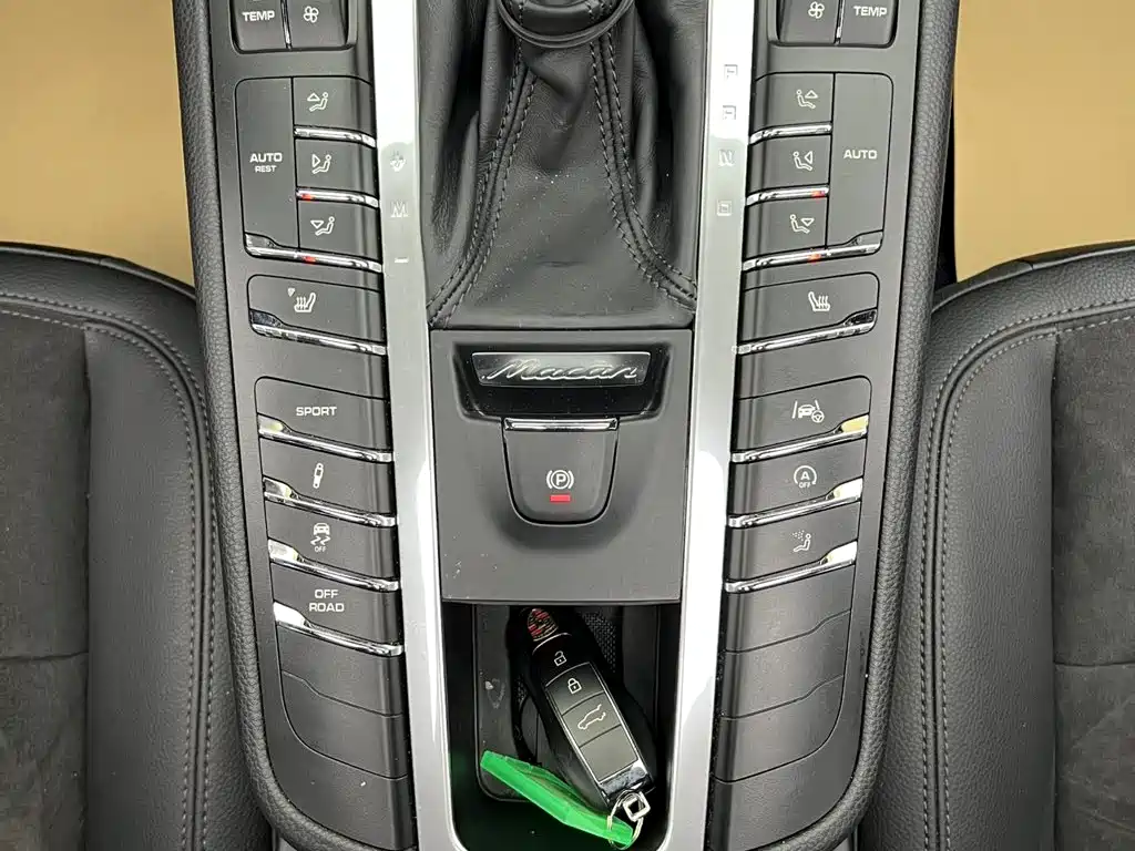 Porsche Macan — миниатюра 41