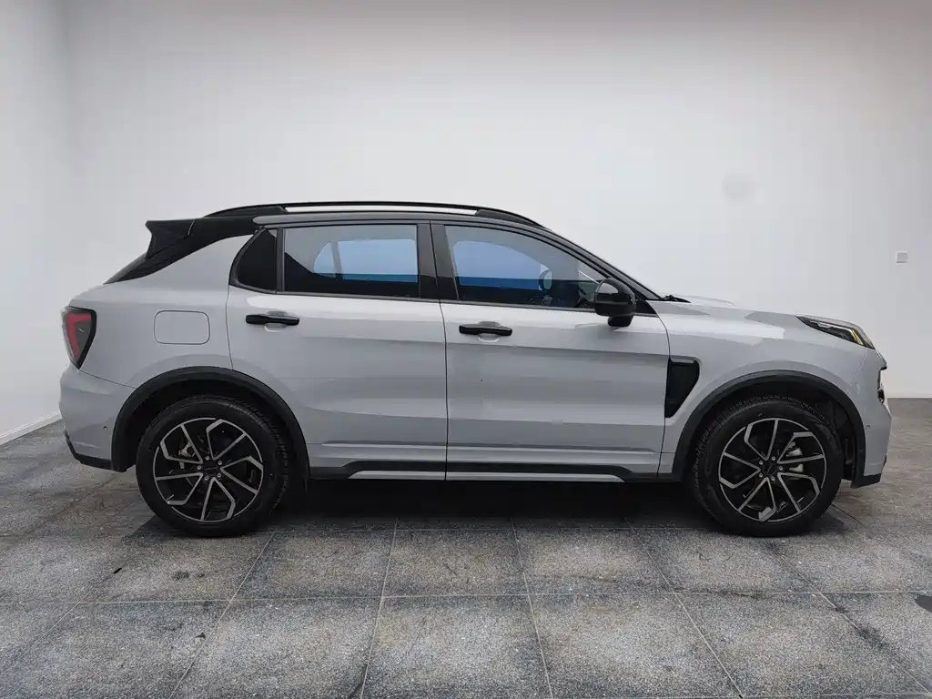 Lynk & Co 01 — миниатюра 3