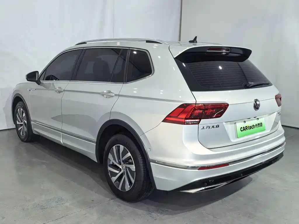 Volkswagen Tiguan L PHEV — миниатюра 12