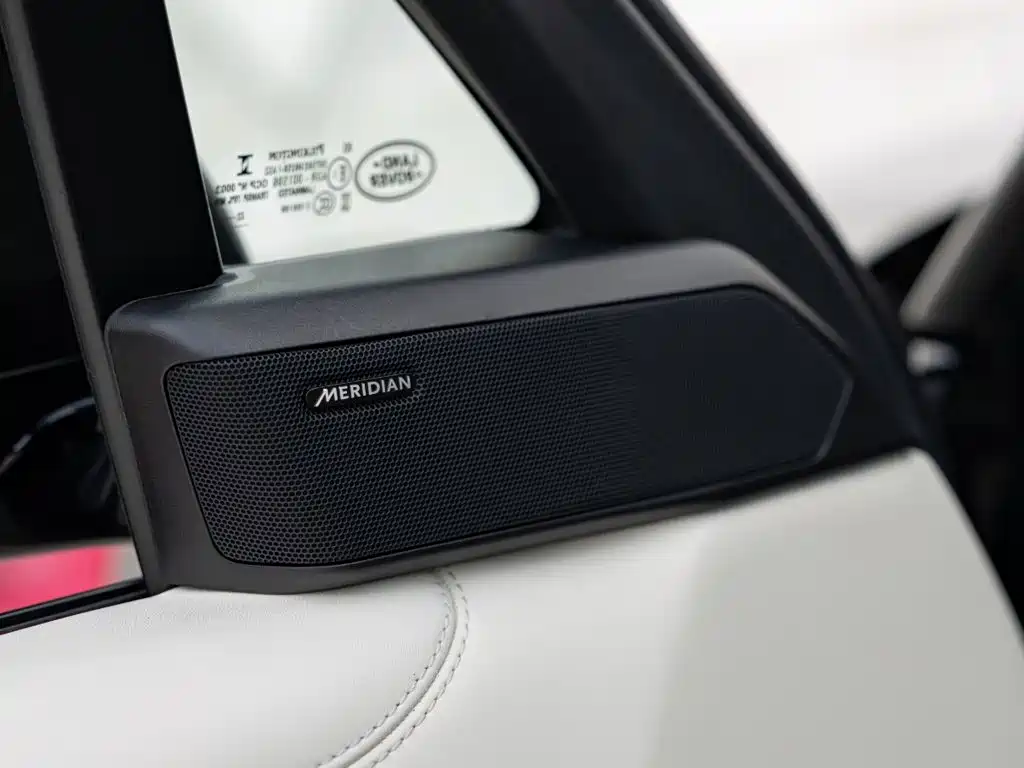 Land Rover Range Rover — миниатюра 17