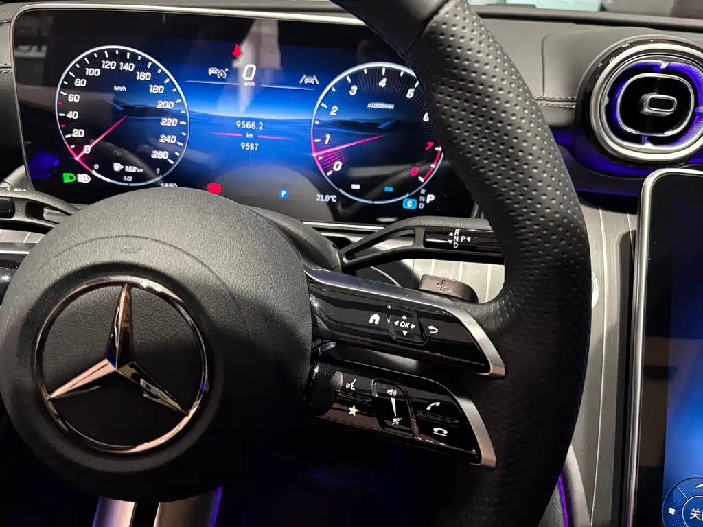 Mercedes-Benz C-Class — миниатюра 13