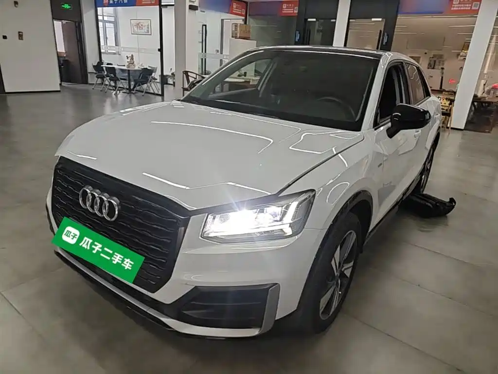Audi Q2L 2020