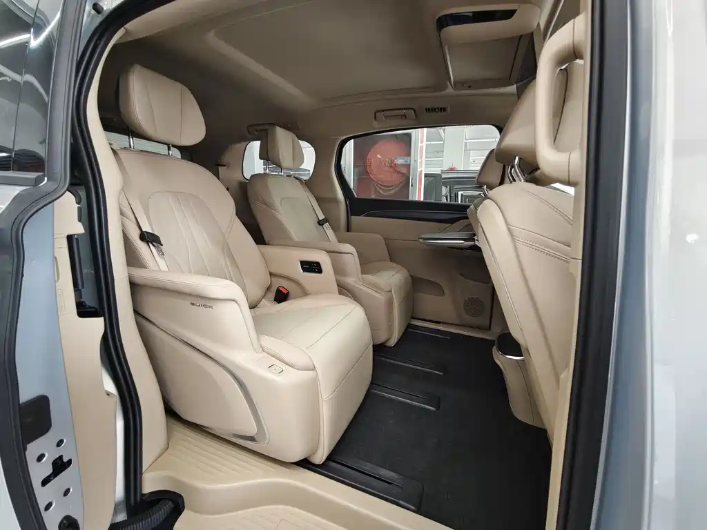 BUICK GL8 NEW ENERGY