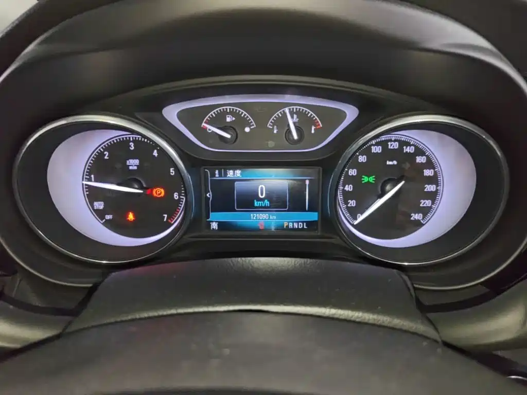Buick Envision Plus — миниатюра 12