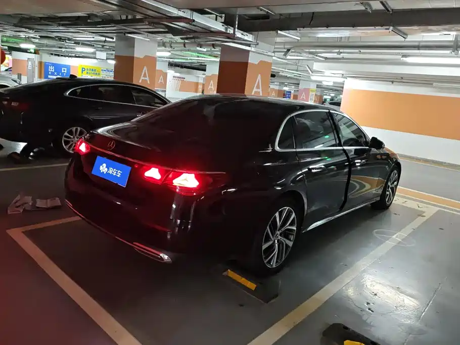 Mercedes-Benz E-Class — миниатюра 3
