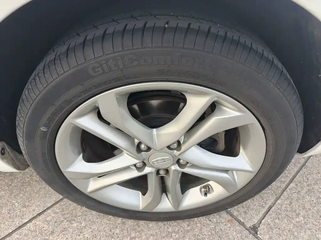 Geely Emgrand GL — миниатюра 13