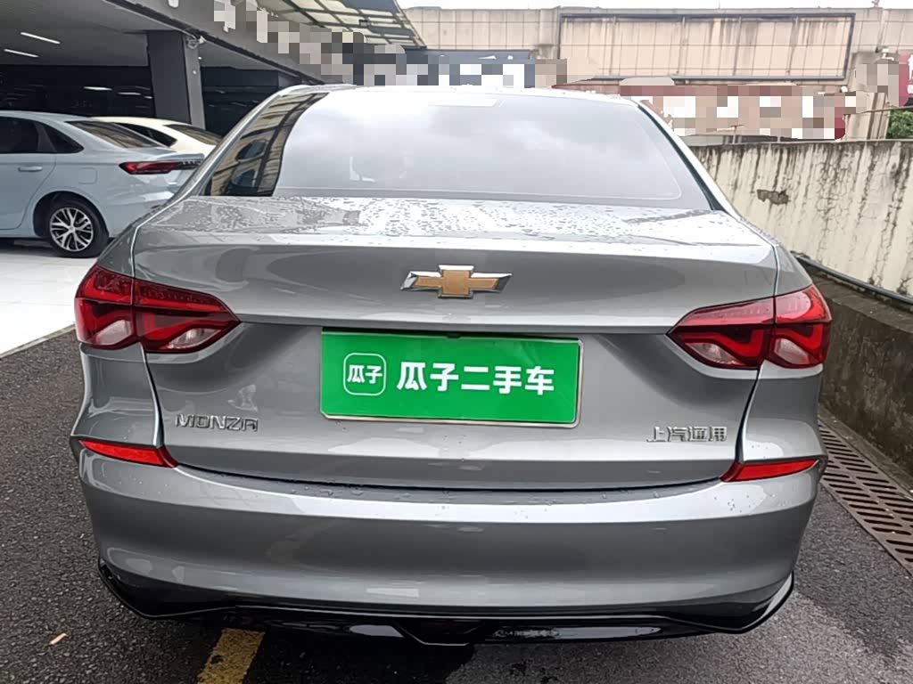Chevrolet Monza 1.5 л 2023 г. Серебристо-серый, пробег 40400 км