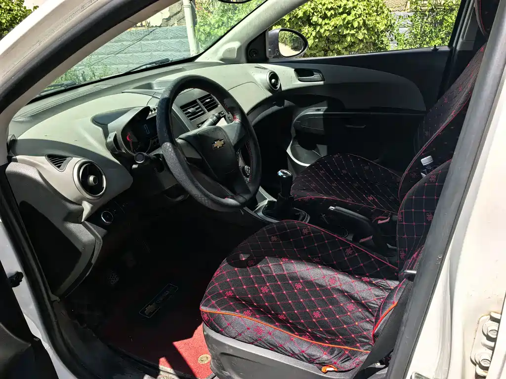 Chevrolet Aveo 2013 1.6L MT SX