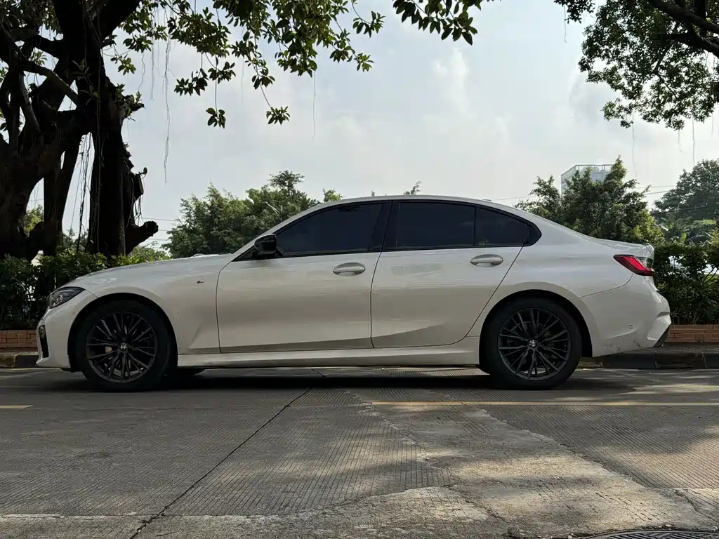 BMW 3 Series — миниатюра 3