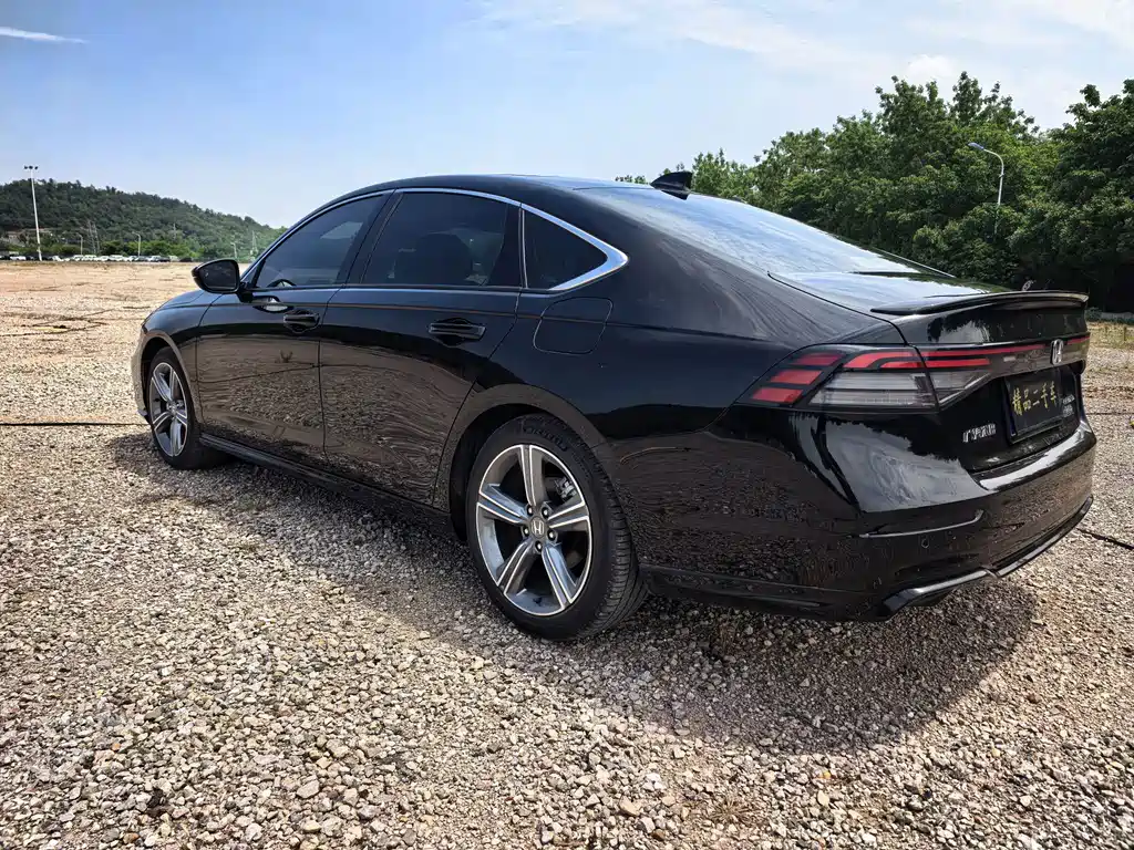 Honda Accord — миниатюра 15