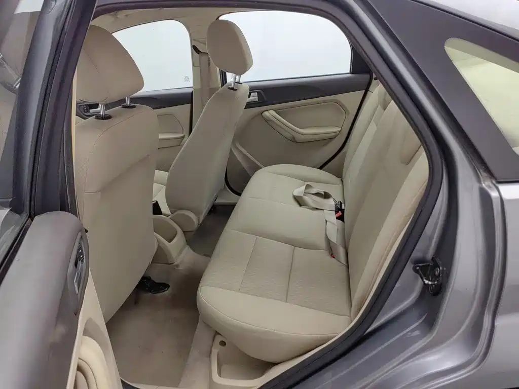 Ford Focus — миниатюра 15