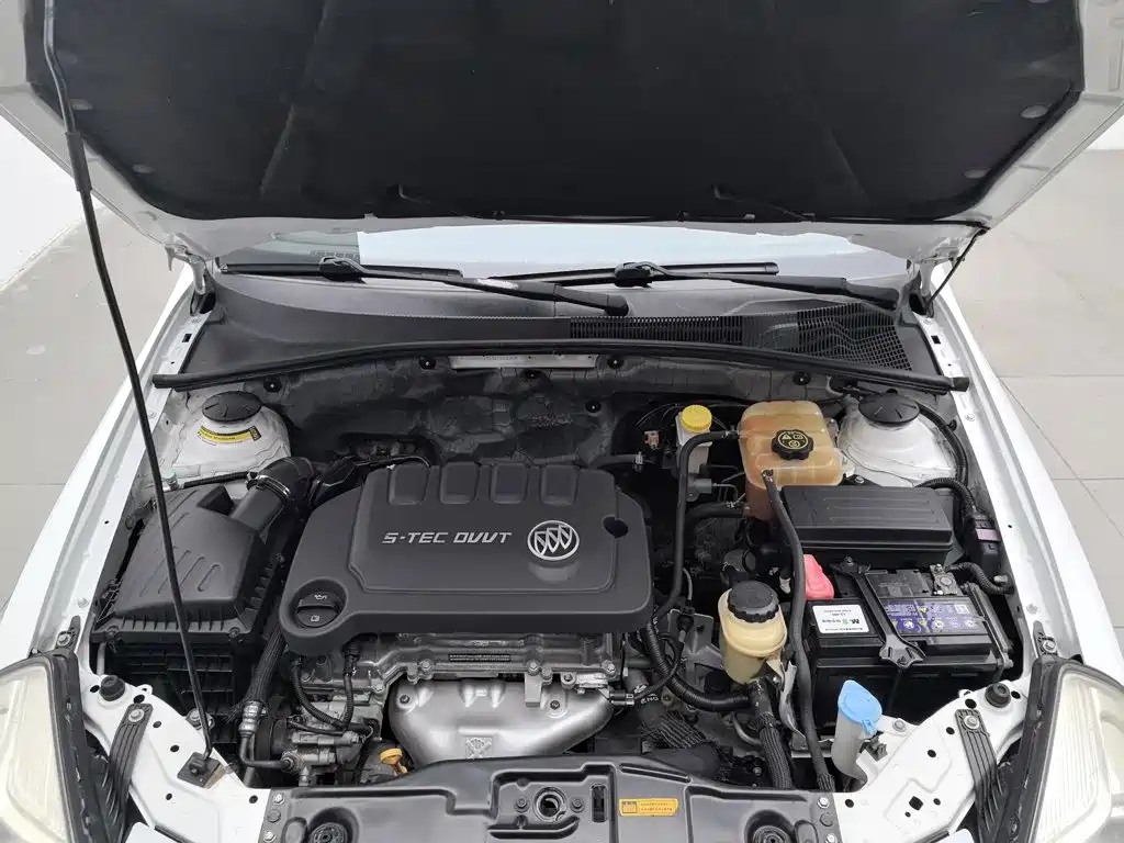 Buick Excelle — миниатюра 6