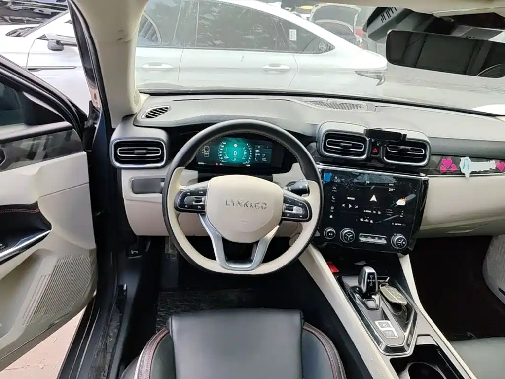 Lynk & Co 02 — миниатюра 11