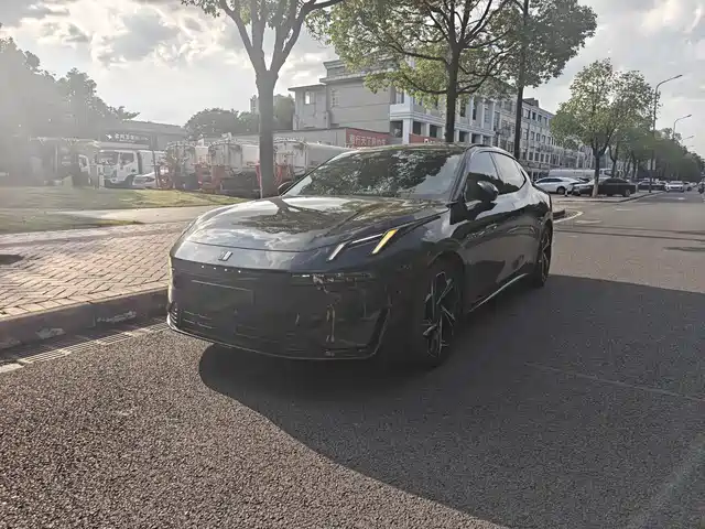 2024 Lynk & Co 07