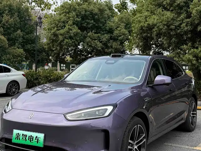 AITO ASK THE WORLD M5 2025