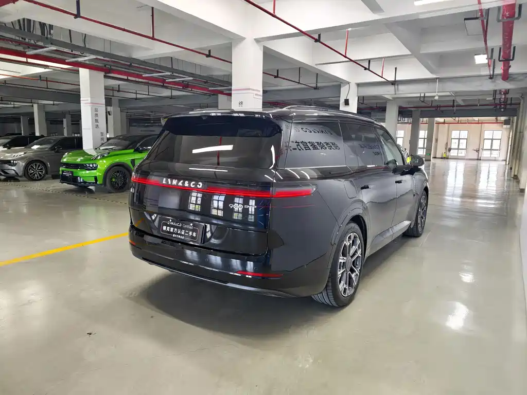 Lynk & Co 900 2025 1.5T Ultra 6 мест