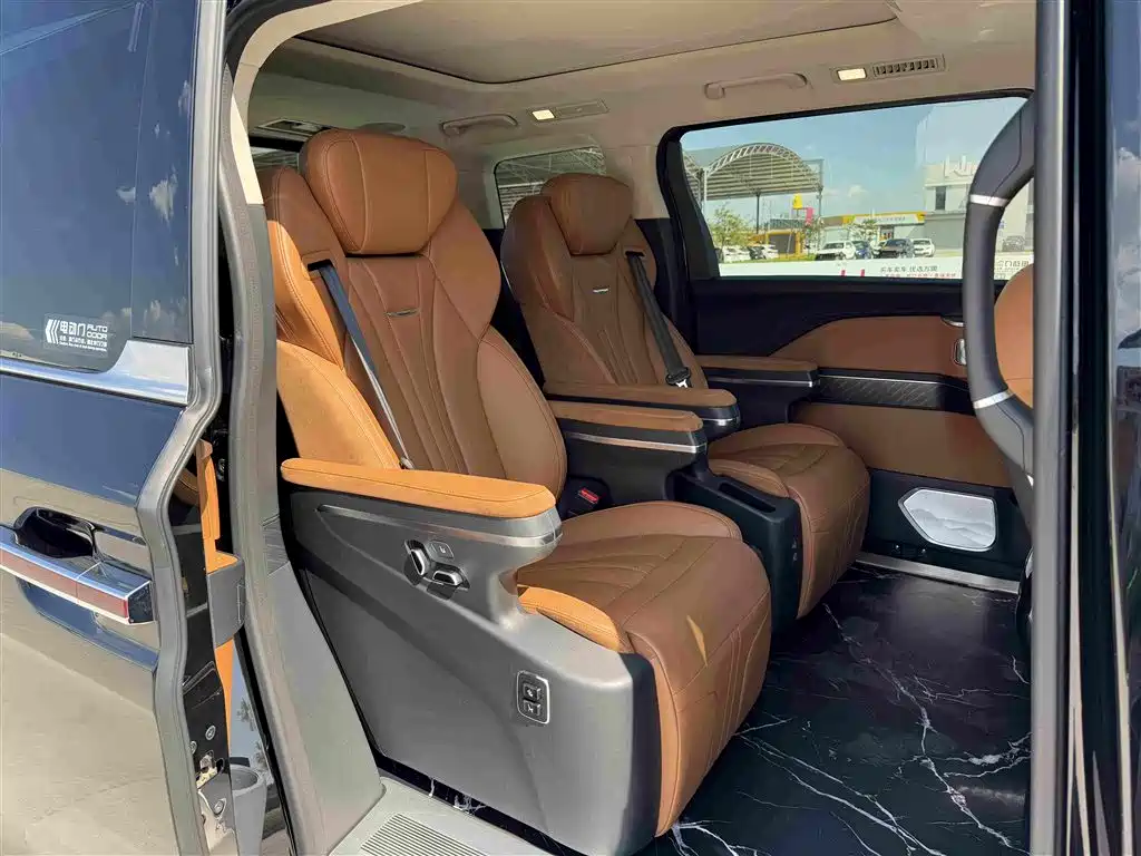 Hongqi Hongqi HQ9 PHEV — миниатюра 20
