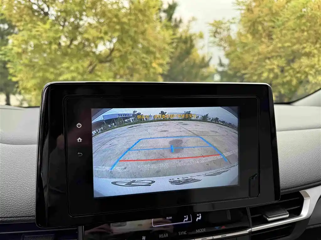 Toyota Sienna — миниатюра 22