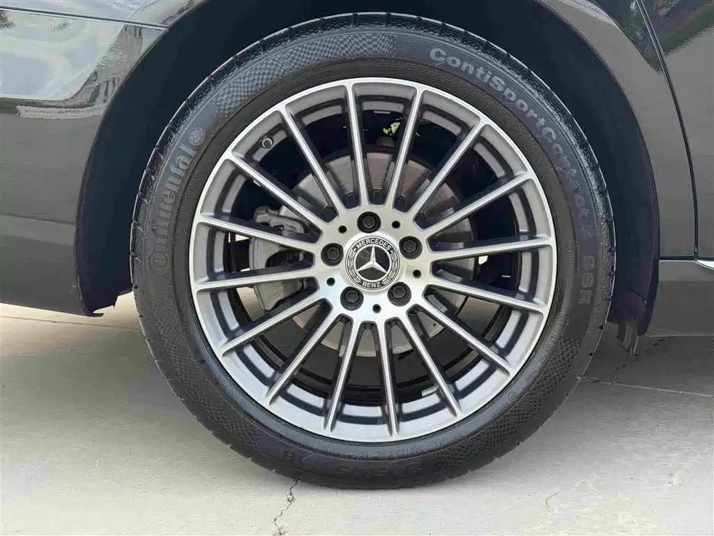 Mercedes-Benz E-Class — миниатюра 20
