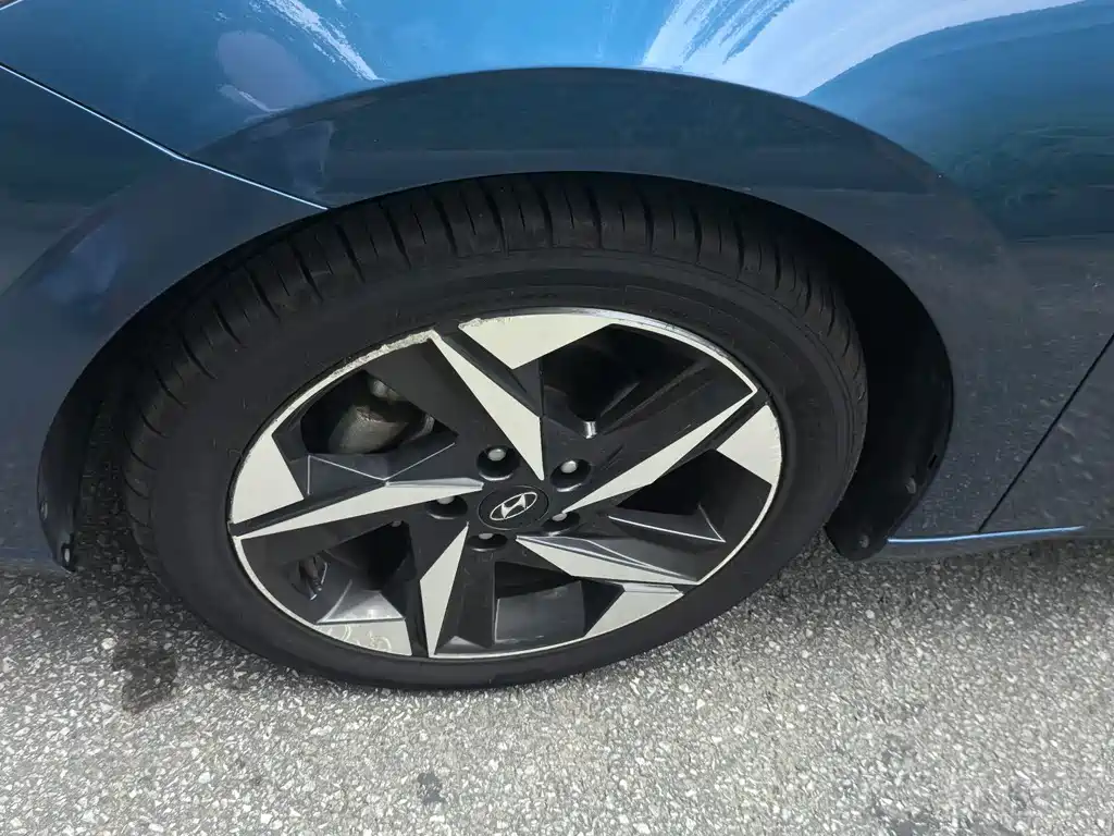 Hyundai Elantra — миниатюра 5