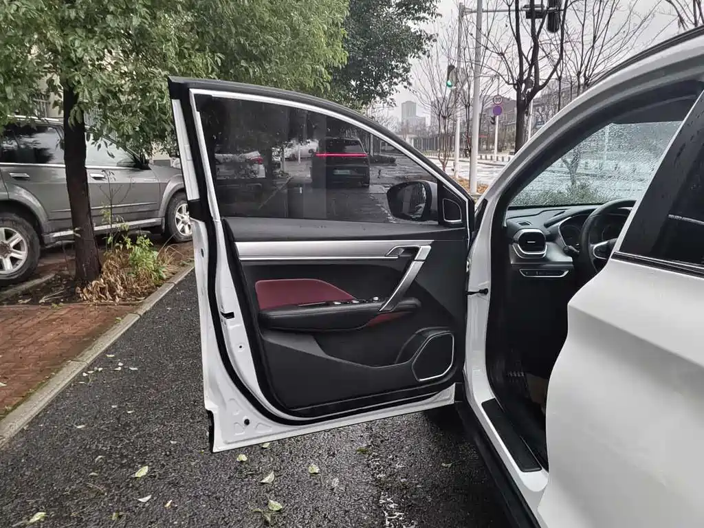 GEELY AUTOMOBILE BINYUE