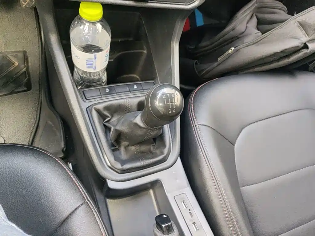 Volkswagen Santana — миниатюра 14