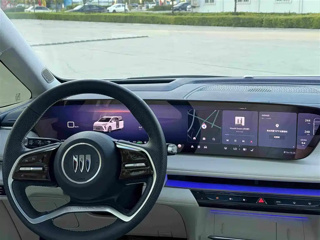 Buick GL8 Hybrid — миниатюра 8