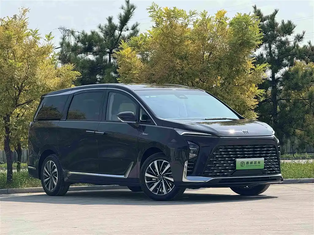 Buick GL8 Hybrid — миниатюра 3