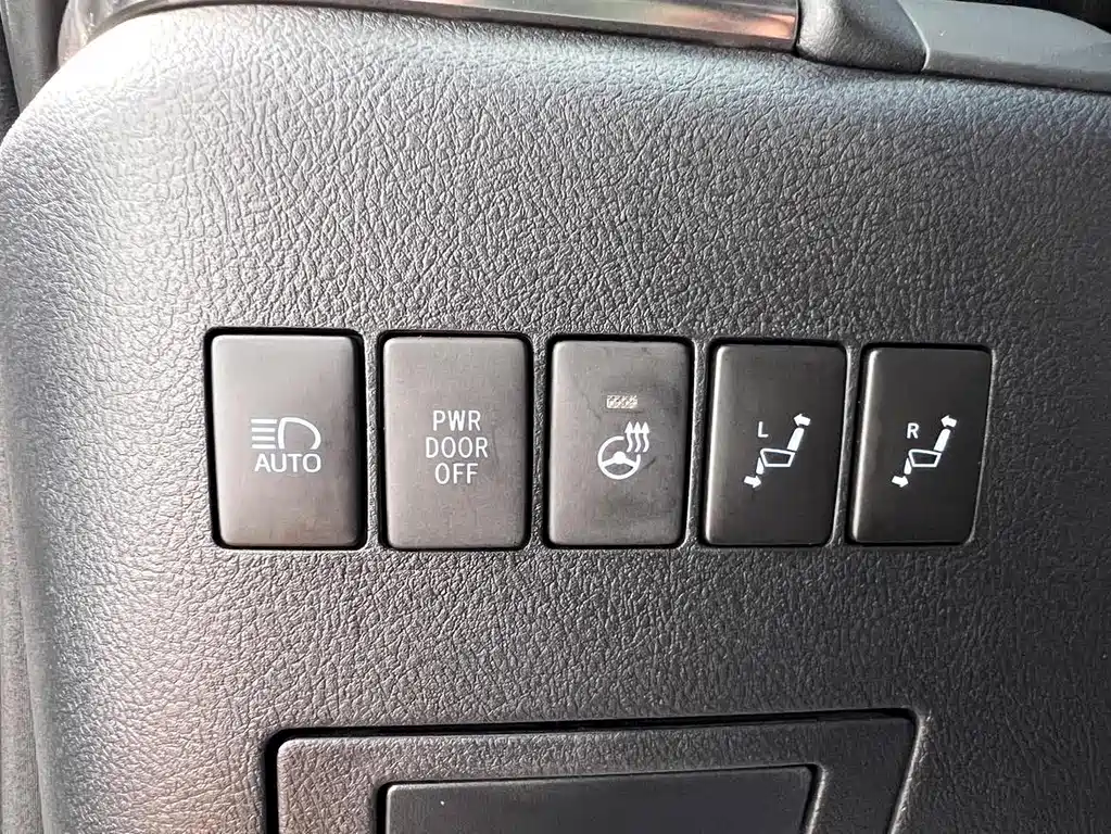 Toyota Alphard — фотографии объявления, Фото 17