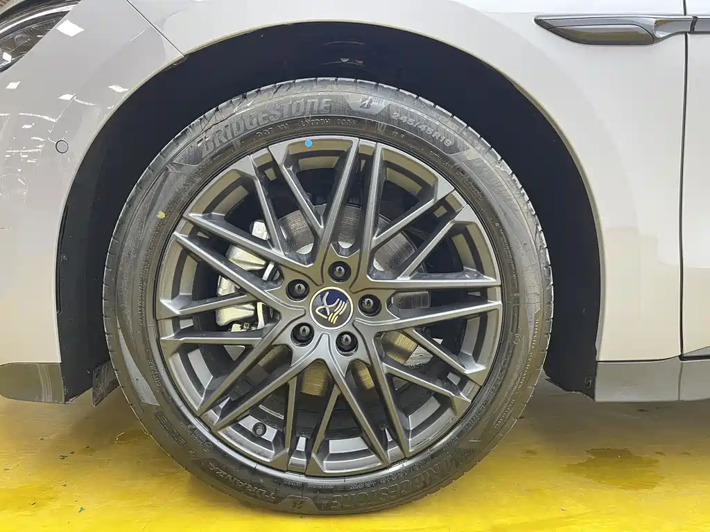 BYD Han — миниатюра 8