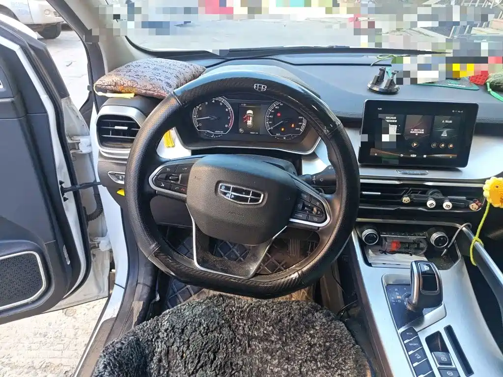 Geely Binyue — миниатюра 11