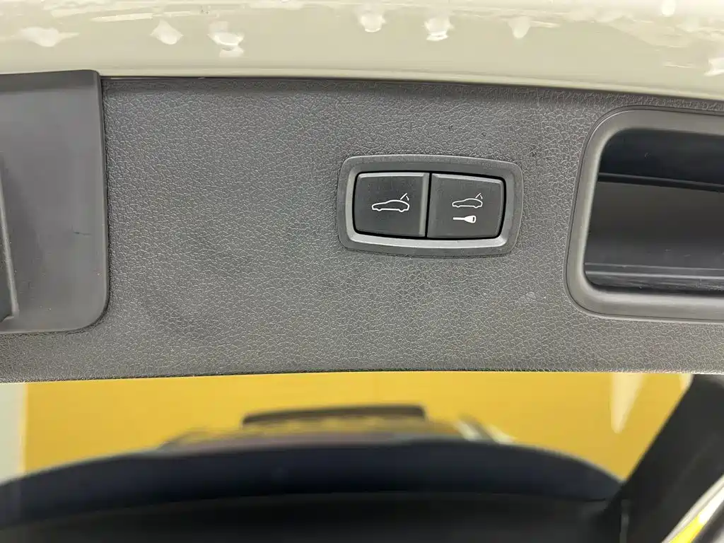 Porsche Macan — миниатюра 24