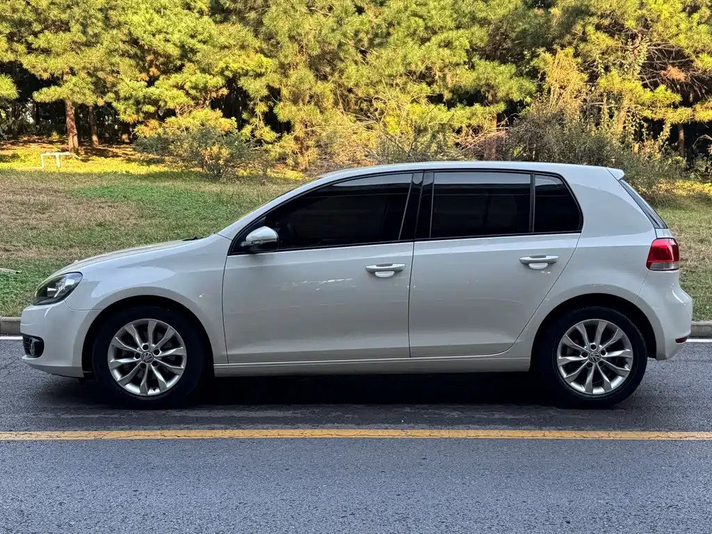 Volkswagen Golf — миниатюра 2