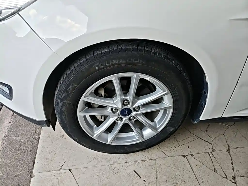 Ford Focus — миниатюра 23