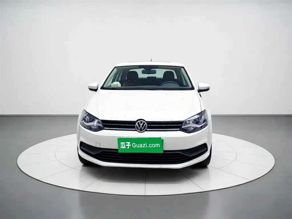 Volkswagen Polo 2016 1.4L MT