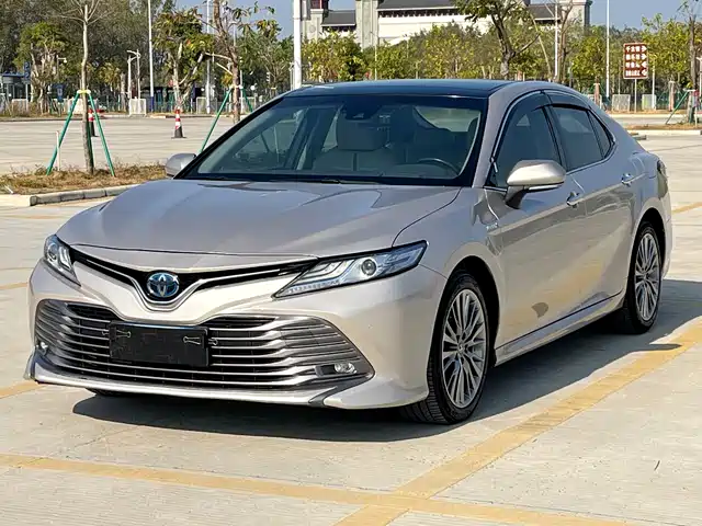 TOYOTA CAMRY 2019