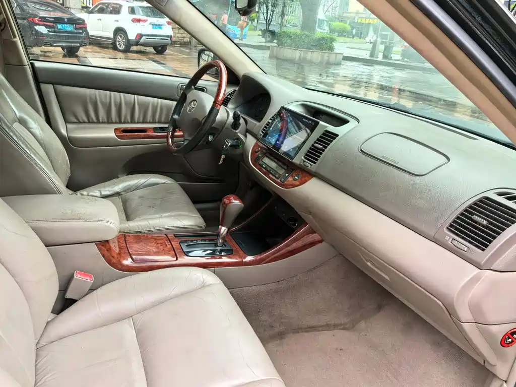 Toyota Camry 2005 2.4 Luxury