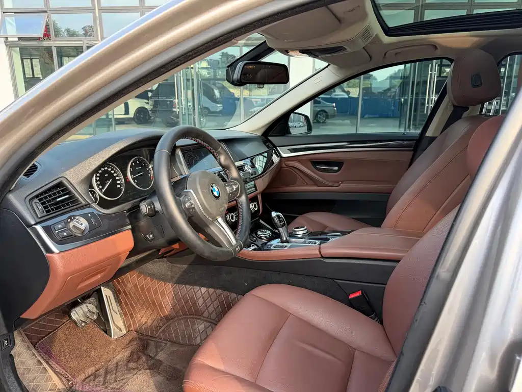 BMW 5 Series (Import) — миниатюра 7