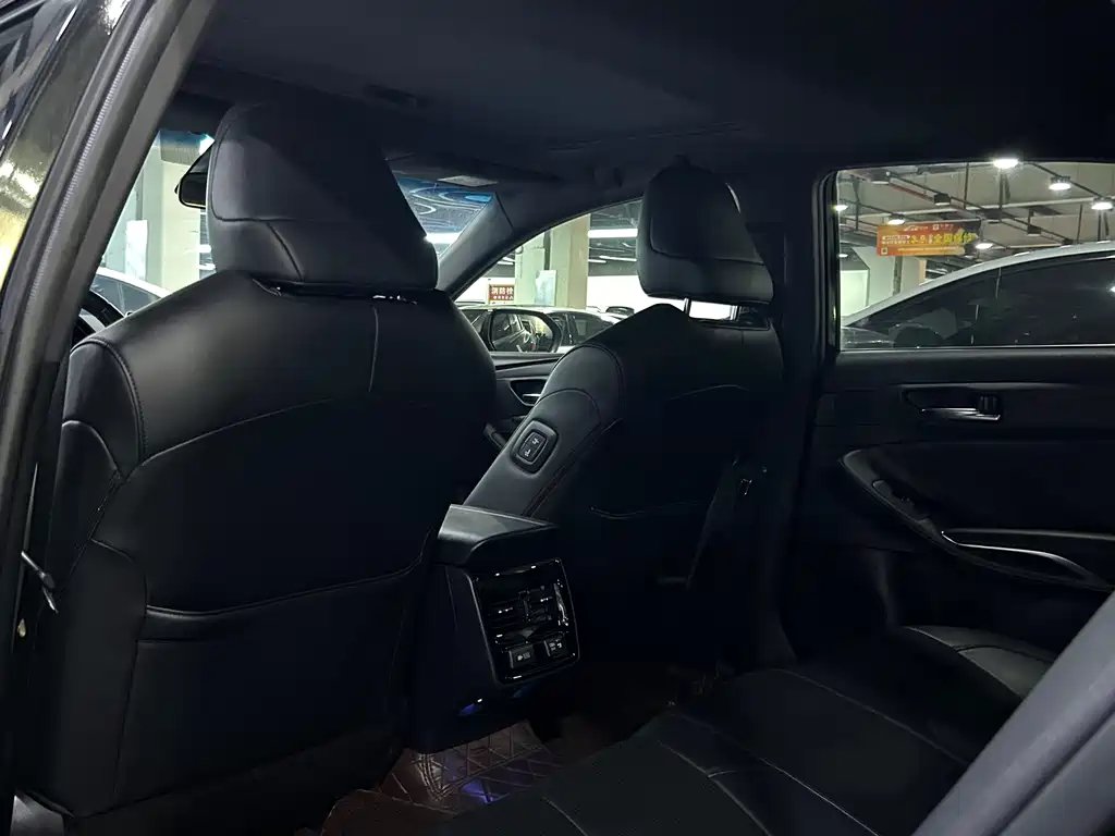 Toyota Avalon — миниатюра 15