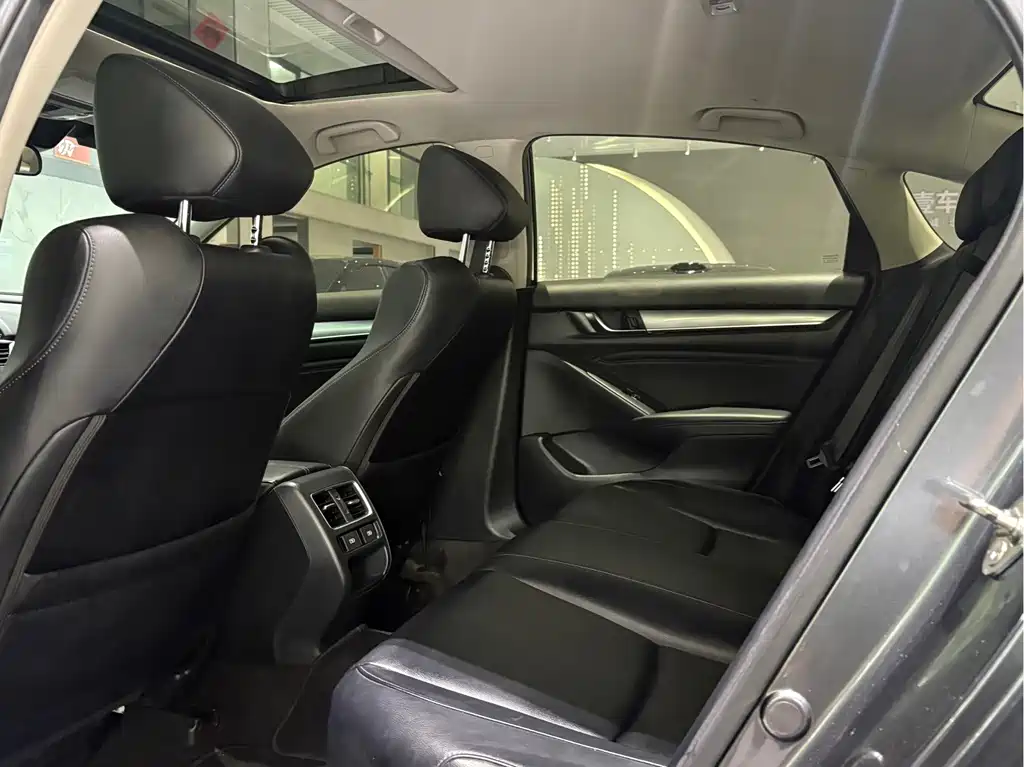 Honda Accord — миниатюра 5