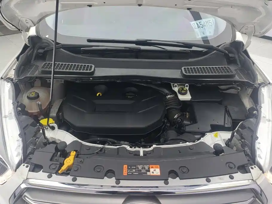Ford Kuga — миниатюра 10