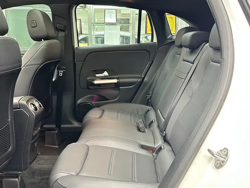 Mercedes-Benz GLA — миниатюра 7