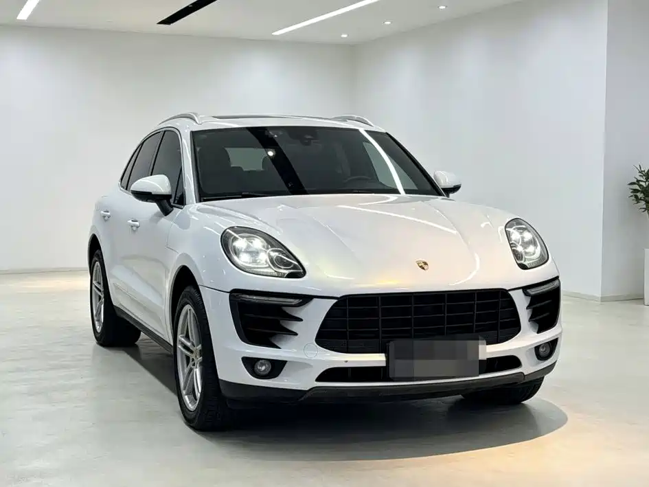 Porsche Macan — миниатюра 3