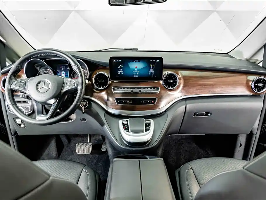 Mercedes-Benz V-Class — миниатюра 12