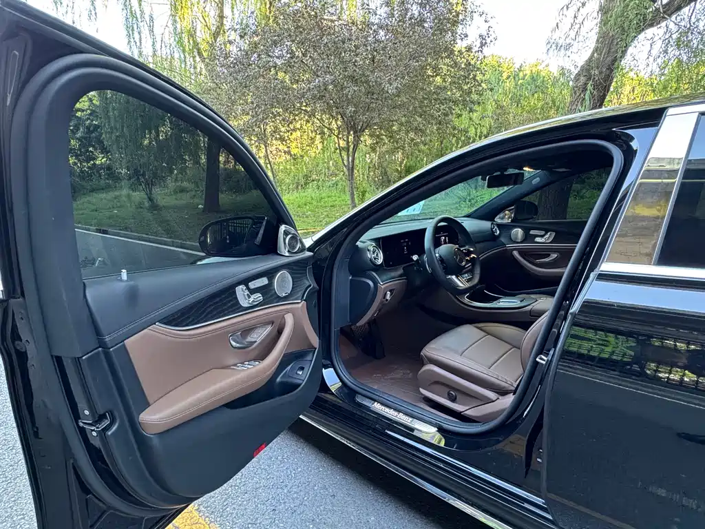 Mercedes-Benz E-Class E 2023 E 300 L Sport Luxury