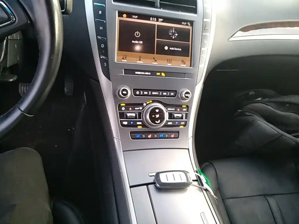 Lincoln MKZ — миниатюра 14