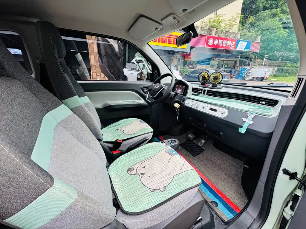 Wuling MINIEV — миниатюра 6