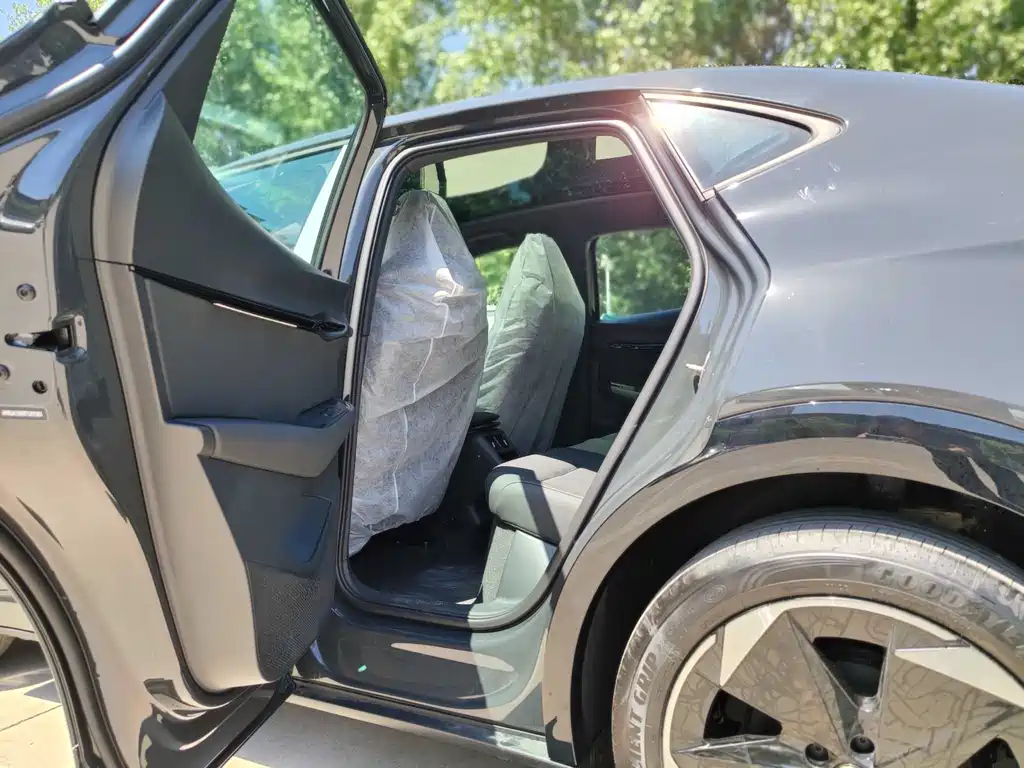 Volkswagen 06 2025 Pure