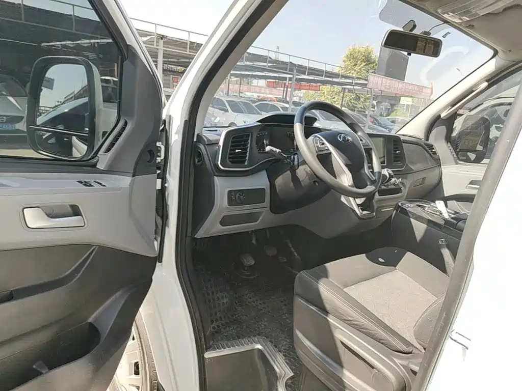 MAXUS V80 — миниатюра 16